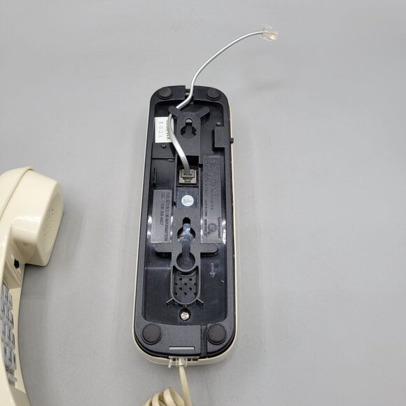 Conairphone Slim Design Lighted Dial Desk Or Wall Mount Corded Telephone - Picture 9 of 12